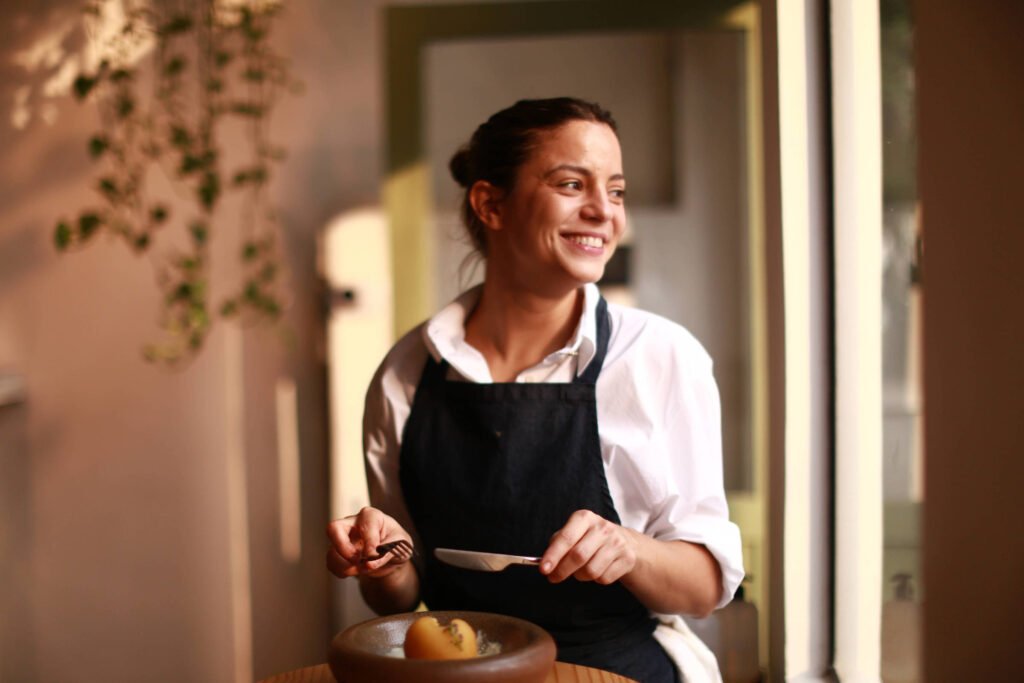 A chef Elisa Fernandes, à frente do Clos | Foto: Liriade