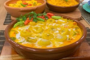 Moqueca de banana da terra é sucesso saudável em almoços e jantares | Foto: Divulgação