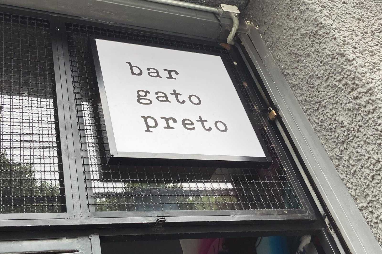 Localizado no Tatuapé, região leste de SP, Gato Preto recebe Lancharada para collab gastronômica | Foto: Instagram @bar_gato_preto