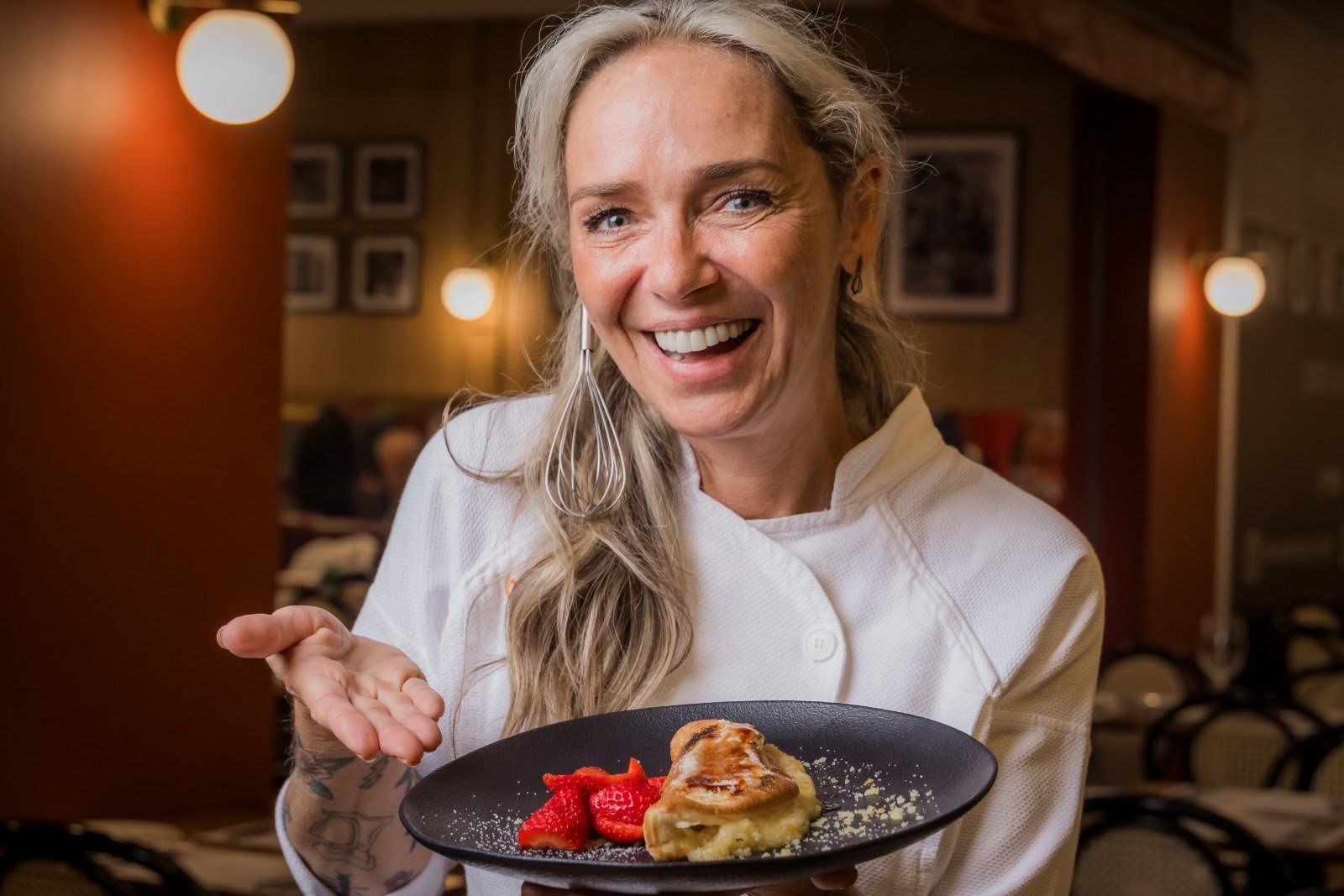 Confeiteira Carole Crema lança sobremesa exclusiva com gelato da Bacio di Latte no L'Entrecôte de Paris | Foto: Divulgação