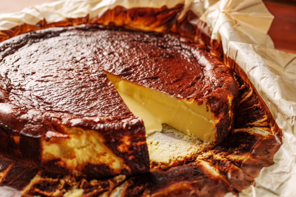 Elaborada com um blend de queijos, a torta Madri vem acompanhada de goiabada cremosa | Foto: Divulgação