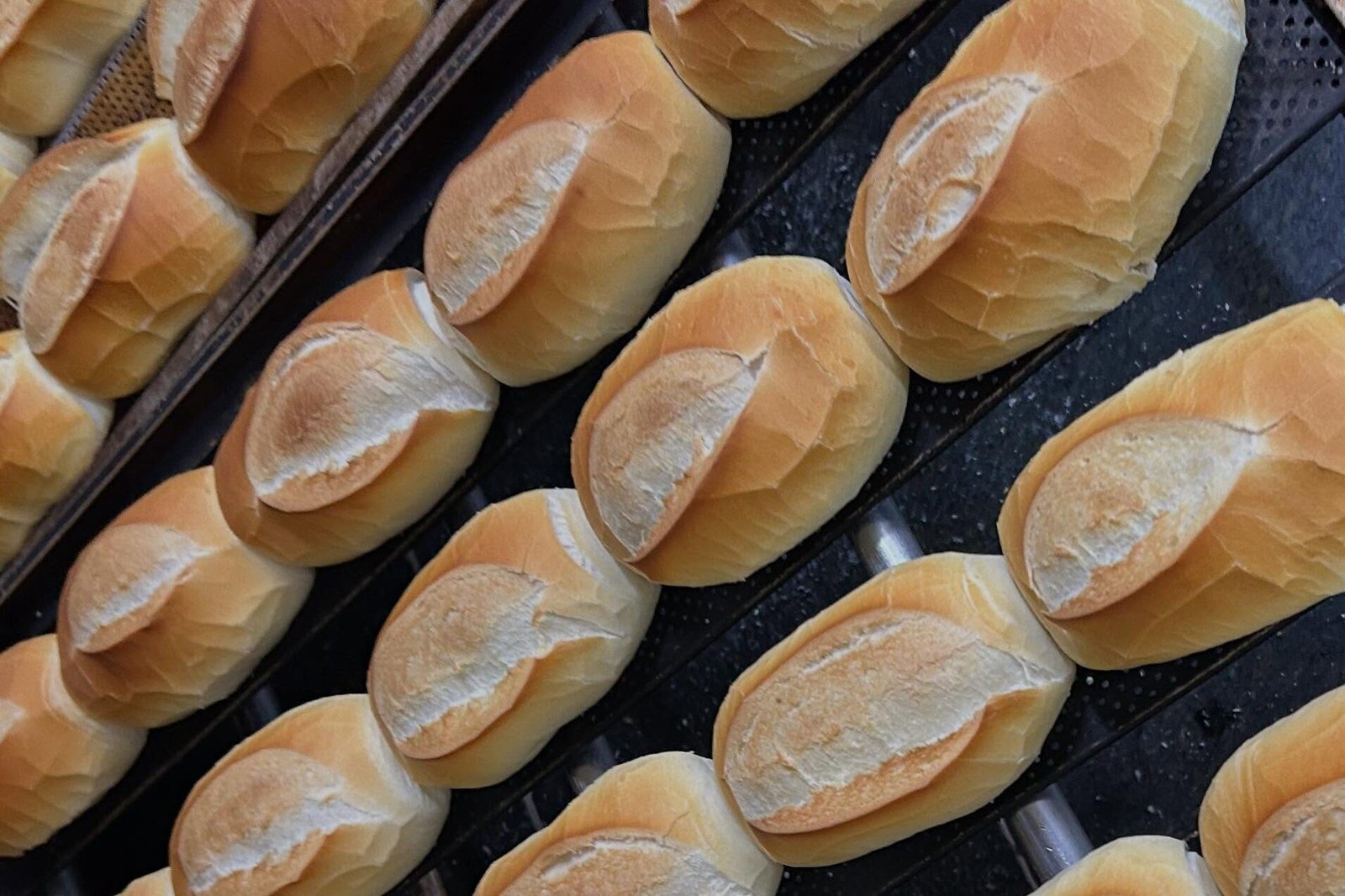 Arizona conquistou o pódio como a melhor padaria de São Paulo e o melhor pãozinho | Foto: Instagram @padariaarizona